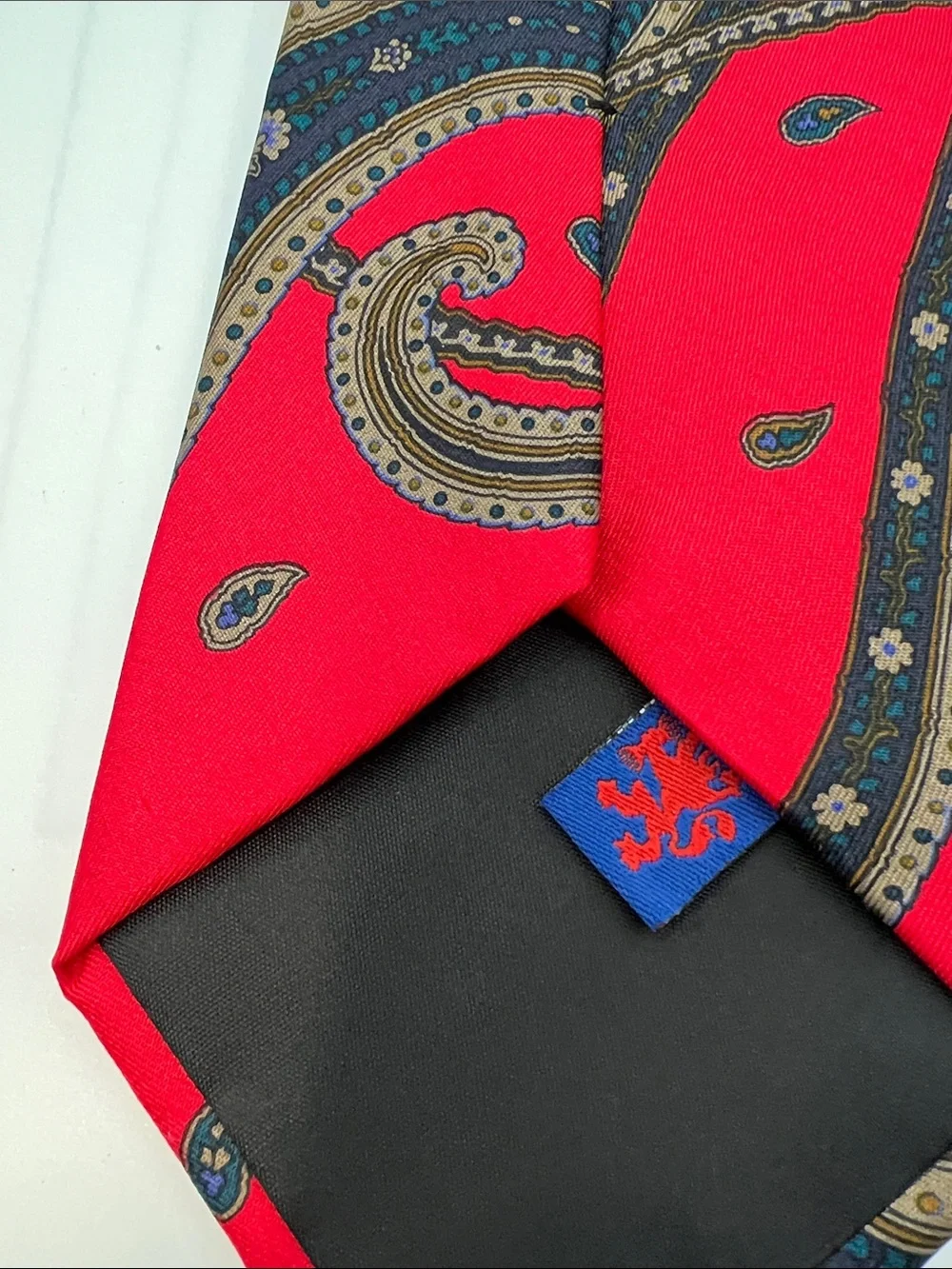 Liberty of London 100% Silk Paisley Necktie Red Navy Blue Made in USA